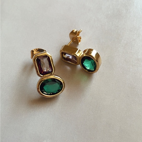 Emerald Rush Studs - Picture 2 of 5